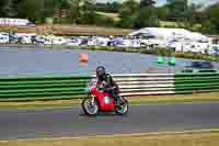 Vintage-motorcycle-club;eventdigitalimages;mallory-park;mallory-park-trackday-photographs;no-limits-trackdays;peter-wileman-photography;trackday-digital-images;trackday-photos;vmcc-festival-1000-bikes-photographs